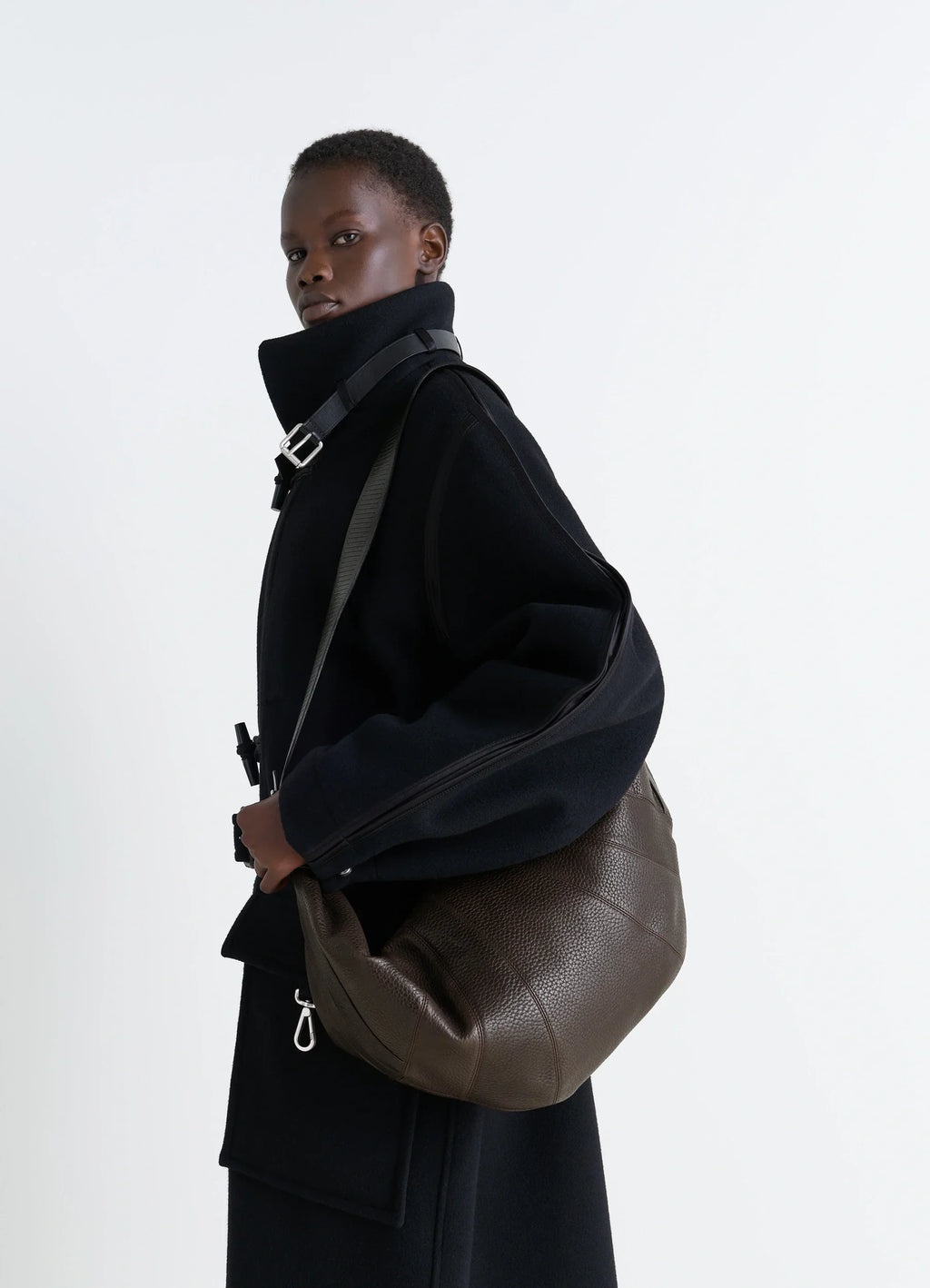 레일 벨트 라지 크루아상 백